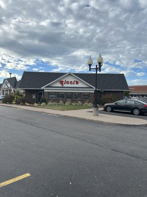 Ricci's Family Restaurant by null