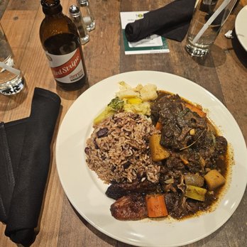 Sweet Fingers - Oxtail - Caribbean Near Me - Oakland, California