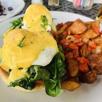 Vic's - Breakfast & Brunch Near Me - Martinez, California