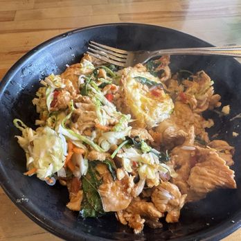 Saffron Thai - Pad Grapow w chicken - Thai Near Me - San Diego, California Saffron Thai - Pad Grapow w chicken - Thai Near Me - San Diego, California