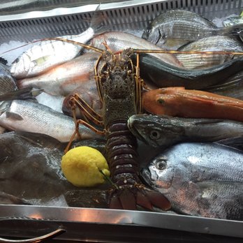 Trattoria da Gemma - Seafood case. - Italian Near Me - Amalfi, SA Trattoria da Gemma - Seafood case. - Italian Near Me - Amalfi, SA
