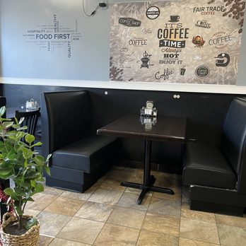 Mama Suegra Cafe - Interior - Breakfast & Brunch Near Me - Sayreville, New Jersey Mama Suegra Cafe - Interior - Breakfast & Brunch Near Me - Sayreville, New Jersey