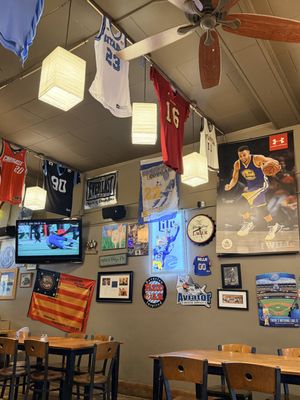 Flying Pig Food & Spirits by null