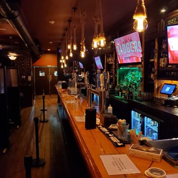 Tavern On Broadway - American Near Me - Newport, Rhode Island