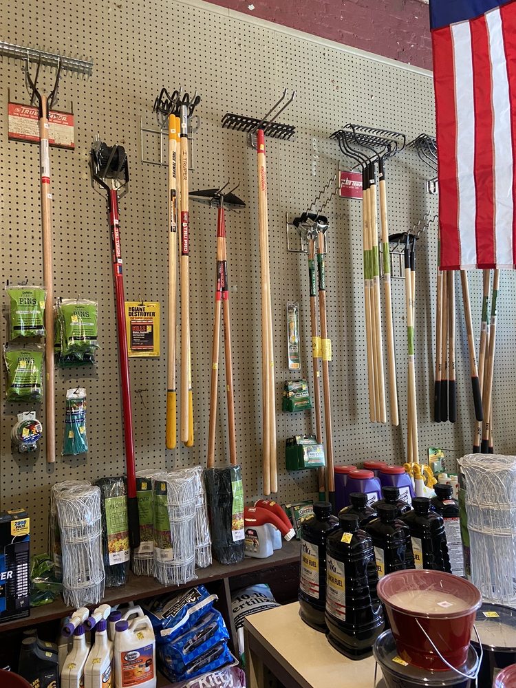 CHAGRIN HARDWARE & SUPPLY Updated August 2024 20 Photos & 18