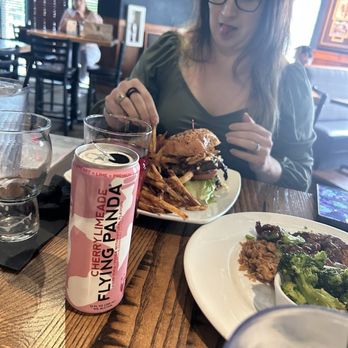 Local Goat - Goat cheeseburger - New American Near Me - Pigeon Forge, Tennessee