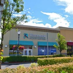 Rivermark Community Credit Union - Exterior of Rivermark's Gresham Station branch.