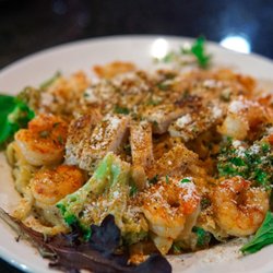 OAK Restaurant And Lounge - Cajun Shrimp and Chicken Pasta