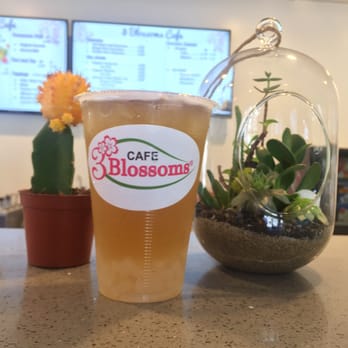 3 Blossoms Cafe - Lychee jelly was perfect - Bubble Tea Near Me - Westminster, California 3 Blossoms Cafe - Lychee jelly was perfect - Bubble Tea Near Me - Westminster, California