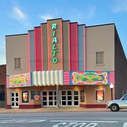 Exterior photo of Rialto Theater - Searcy, Arkansas Exterior photo of Rialto Theater - Searcy, Arkansas