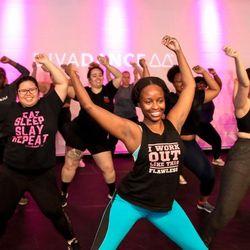 DivaDance - Squad goals, anyone?