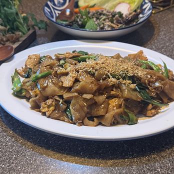 Jumpa Lao Thai Bistro - Pad See Ew - Laotian Near Me - Las Vegas, Nevada Jumpa Lao Thai Bistro - Pad See Ew - Laotian Near Me - Las Vegas, Nevada