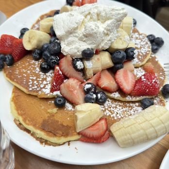 Original Pancake House - Fresh fruit buttermilk pancakes - Pancakes Near Me - Metuchen, New Jersey Original Pancake House - Fresh fruit buttermilk pancakes - Pancakes Near Me - Metuchen, New Jersey