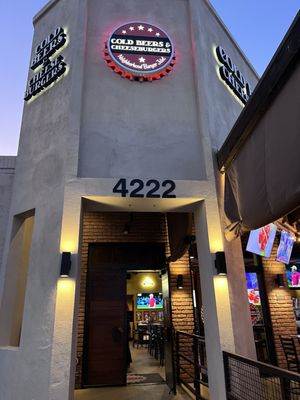 Cold Beers & Cheeseburgers by null