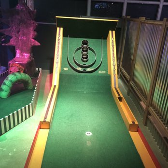 Par-Tee Putt - Skeeball with mini putt. Super hard! - Mini Golf Near Me - Toronto, Ontario