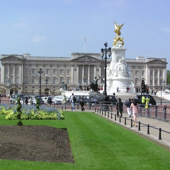 The Mall - Local Flavor Near Me - London, XGL