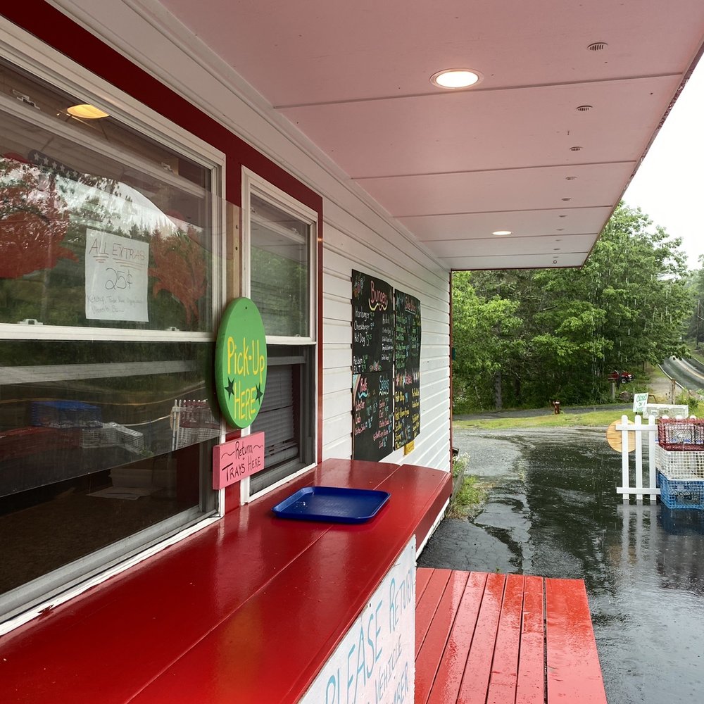 Bagaduce Lunch - The order window - Seafood Near Me - Penobscot, Maine