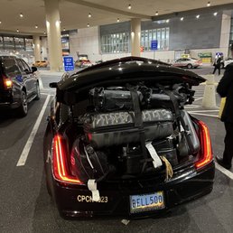 Unsafe loading of luggage Unsafe loading of luggage