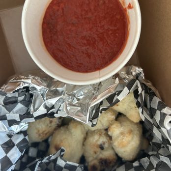 Graffiti pizza - 1. Garlic Knots - Pizza Near Me - Oakland, California