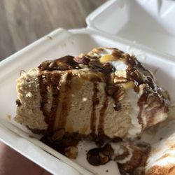 Green Tomato Grill - Peanut butter pie, delicious