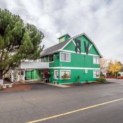 Hi-Way Haven R V Park - Main office, lodge, mini-market, etc.