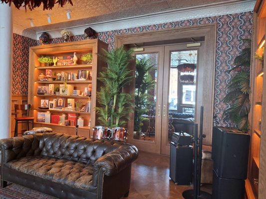 Red Rooster Harlem by null