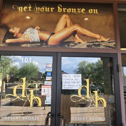 Desert Bronze Tanning Salon - Hand written sign. Don't waste your time here.