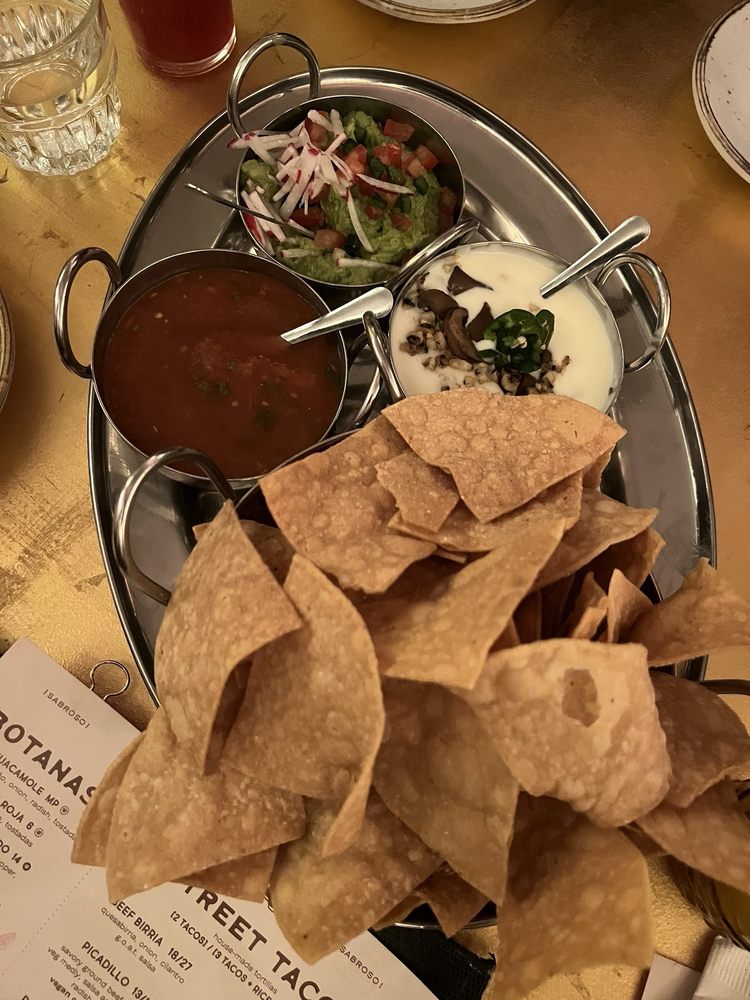 Round Corner Cantina