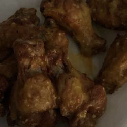 Chicago Wingz Around The World - Garlic parm wings