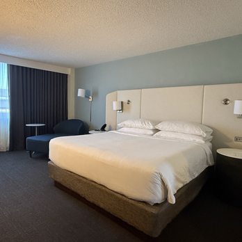 Delta Hotels by Marriott - Standard king room - Hotels Near Me - West Palm Beach, Florida