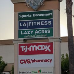 Los Altos Market Center - Businesses at Los Altos Market Center