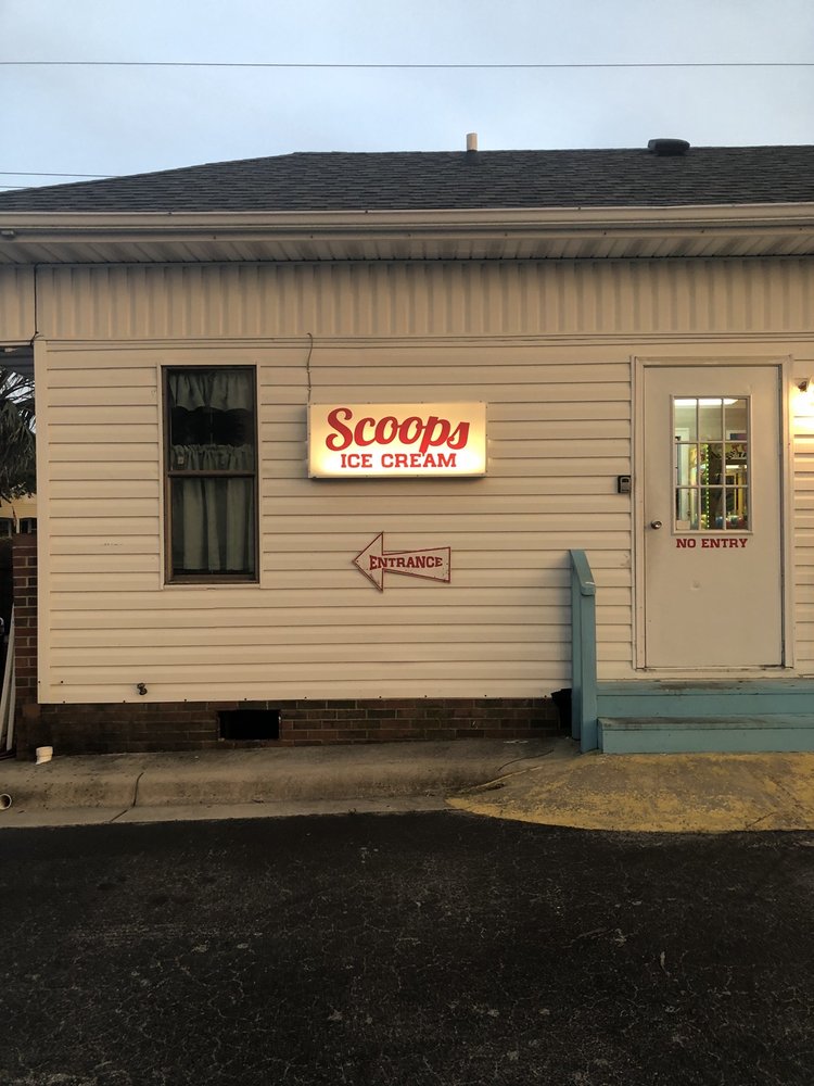 SCOOPS OF SALTER PATH 1194 Salter Path Rd, Atlantic Beach, North