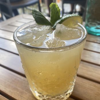 Three Bears Brewery and Restaurant - Mule it over - Brewpubs Near Me - Banff, Alberta Three Bears Brewery and Restaurant - Mule it over - Brewpubs Near Me - Banff, Alberta
