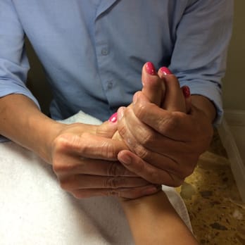 Bebee Nails & Spa - Gel manicure by Lee! - Nail Salons Near Me - Redding, California