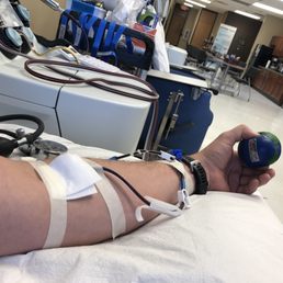 Donating platelets and plasma - notice that I have them hide the needle (I hate needles, but still donate!) Donating platelets and plasma - notice that I have them hide the needle (I hate needles, but still donate!)