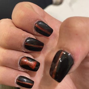 Golden Nails - Nail Salons Near Me - Pottstown, Pennsylvania