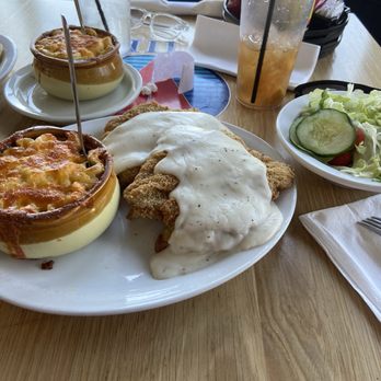 Phil's Marina Cafe - Chicken fried steak and baked macaroni - Seafood Near Me - Slidell, Louisiana