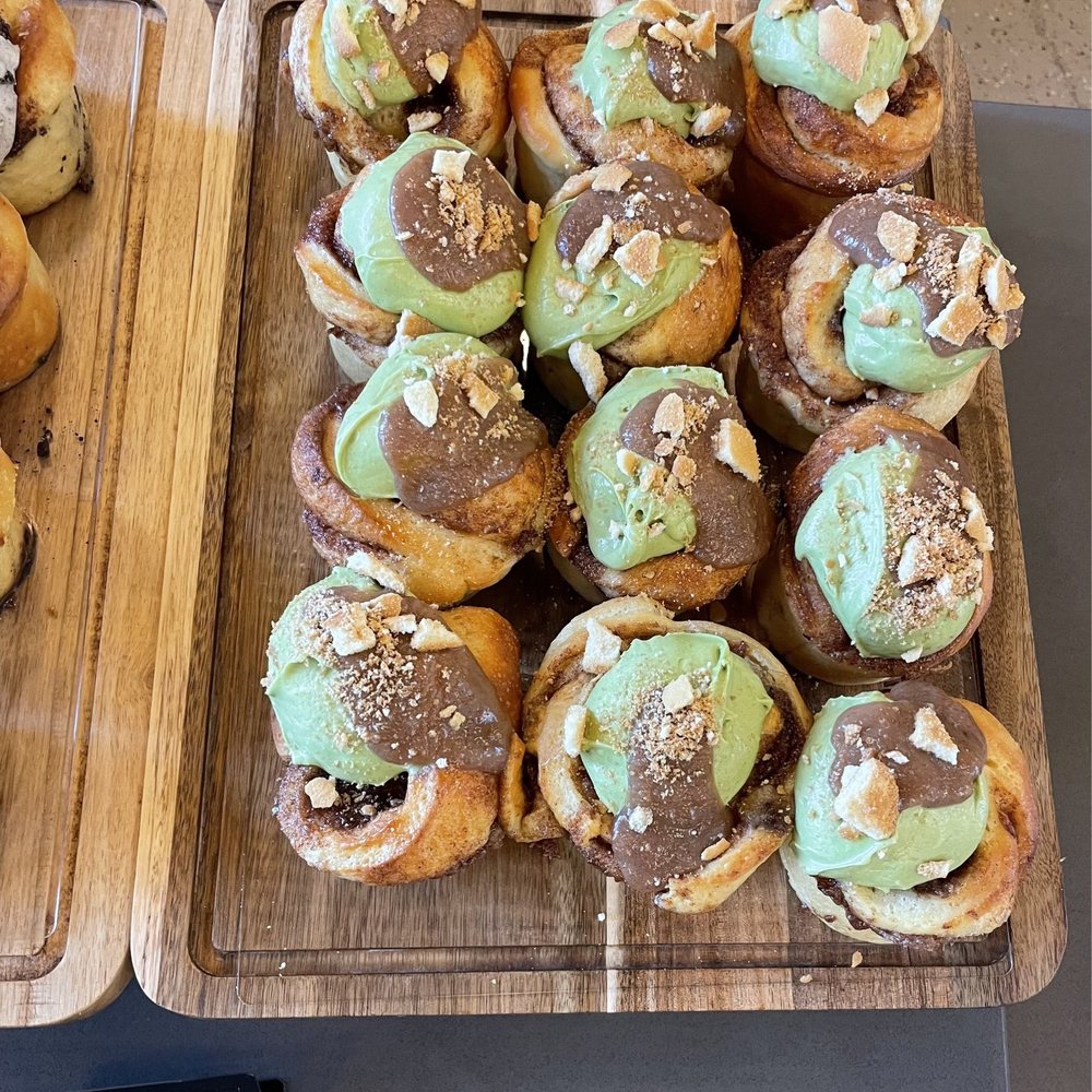 Lemon Gals - Banana Matcha Cinnaroll - Coffee & Tea Near Me - San Pablo, California Lemon Gals - Banana Matcha Cinnaroll - Coffee & Tea Near Me - San Pablo, California