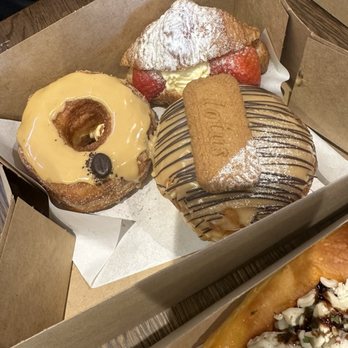 Paris Baguette - Bakeries Near Me - San Francisco, California