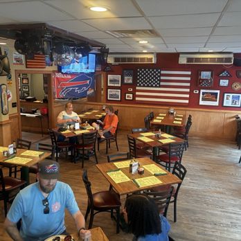 Jimmys Old Town Tavern - Inside - American Near Me - Herndon, Virginia