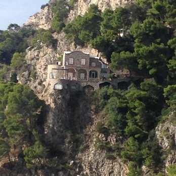 Weber Ambassador - Hotels Near Me - Capri, NA