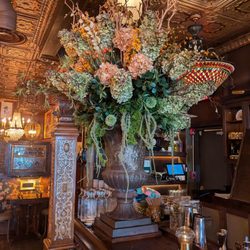 Brothers Daley - Beautiful floral arrangement