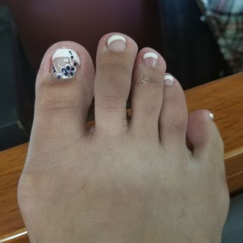 Regal Nails, Salon & Spa - Toe Nail Art-Flower and french - Nail Salons Near Me - Gardnerville, Nevada
