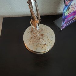 Club Secret - Rusty lamp probably due to water problem