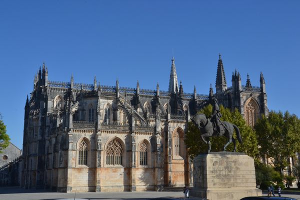 Batalha Monastery by null