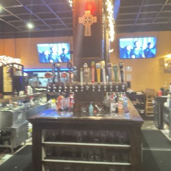 The Harp Bar And Restaurant - Beer Taps - Irish Near Me - Kent, Washington