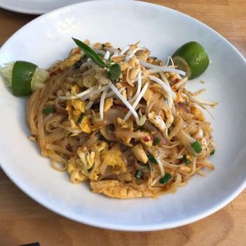 Bun Belly - Chicken Pad Thai - Vietnamese Near Me - Austin, Texas Bun Belly - Chicken Pad Thai - Vietnamese Near Me - Austin, Texas