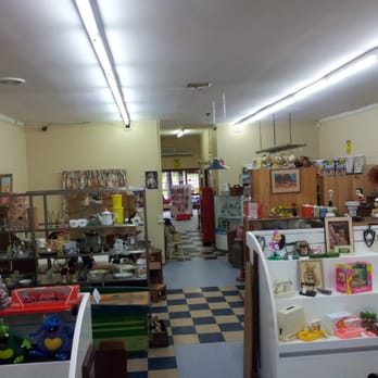 Yesterday's Treasures @ Dee's - More collectables - Antiques Near Me - Upper Ferntree Gully, VIC Yesterday's Treasures @ Dee's - More collectables - Antiques Near Me - Upper Ferntree Gully, VIC