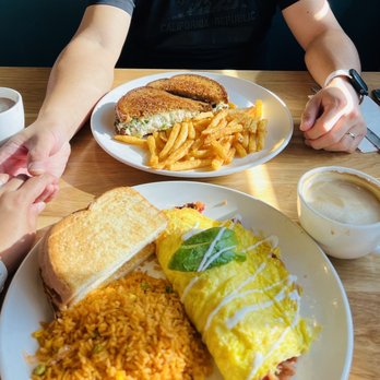 Broken Yolk Cafe - Tuna Melt, No Name Omelet - American Near Me - Glendora, California