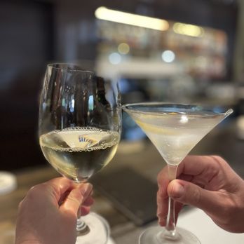 Willi's Wine Bar - Murphy Goode Sauvignon Blanc & Vodka Martini - Wine Bars Near Me - Santa Rosa, California Willi's Wine Bar - Murphy Goode Sauvignon Blanc & Vodka Martini - Wine Bars Near Me - Santa Rosa, California